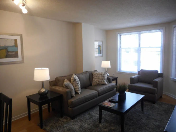 2400 M Apartments