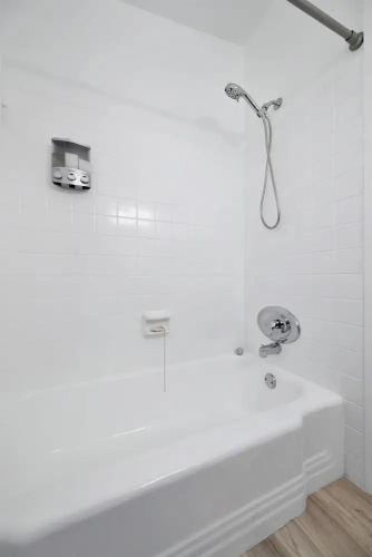 Waterfront Pet Friendly Boat Dock Walk 2 Beach