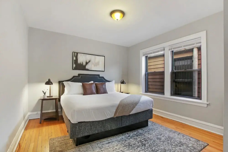 1BR Vibrant Apt - Montrose 2E