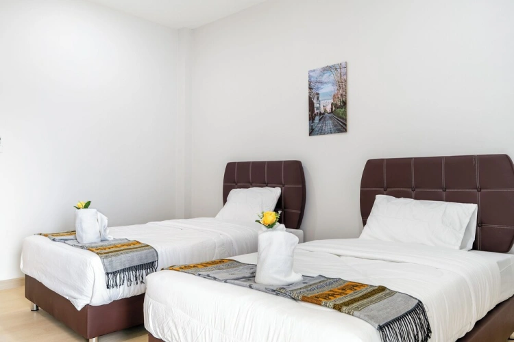 Standard Twin room
