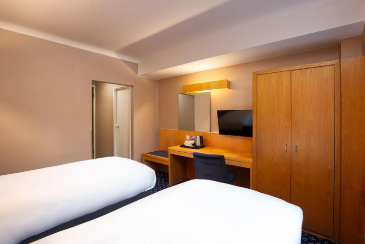 Tavistock Hotel photo 17