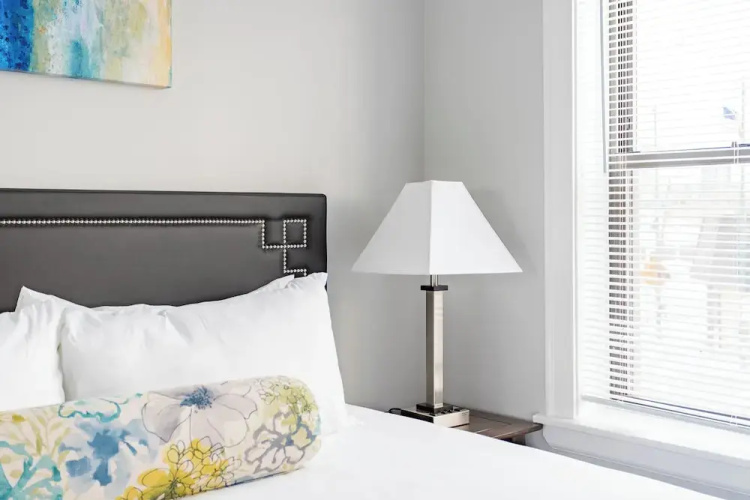 Well-Appointed 2BR - Cicero 2N