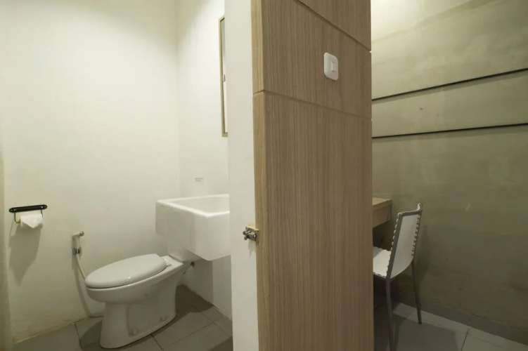 RedDoorz Plus @ Setiabudi Eight