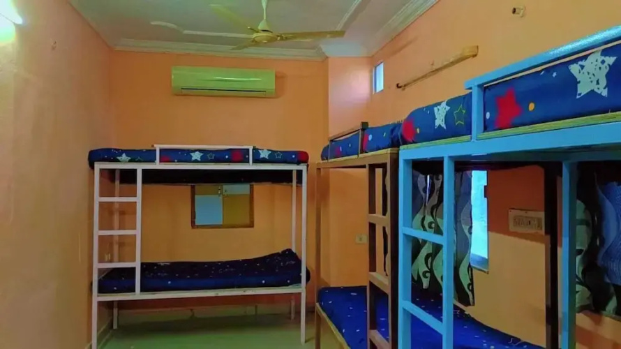 V Food Dormitory