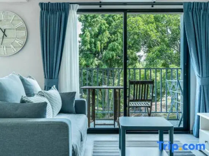 Studio Apartment by the Sea