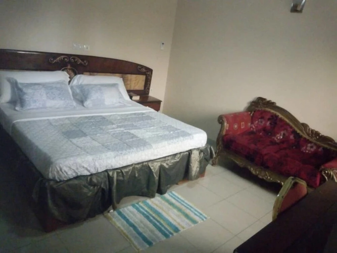 Rovie Hotel