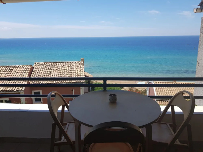 Captivating 1-bed Apartment in Glifada