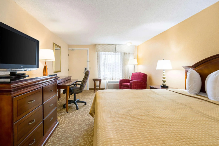Rodeway Inn Metro Airport