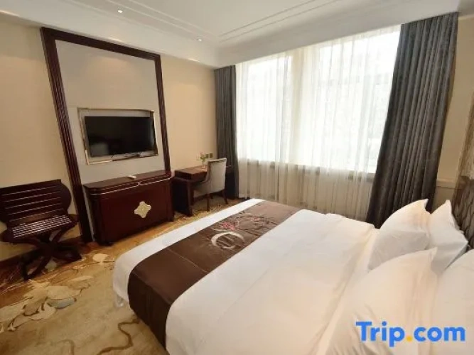 Deluxe Family Suite