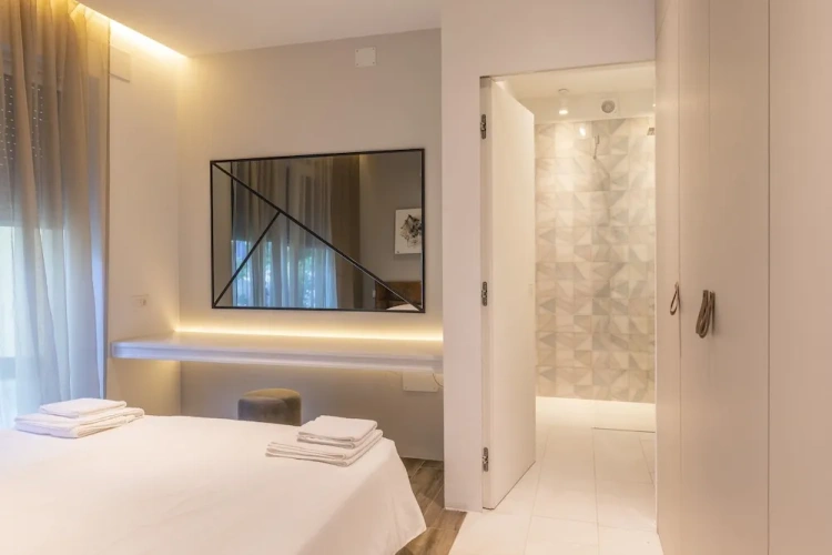 1 Bedroom Apartment with view