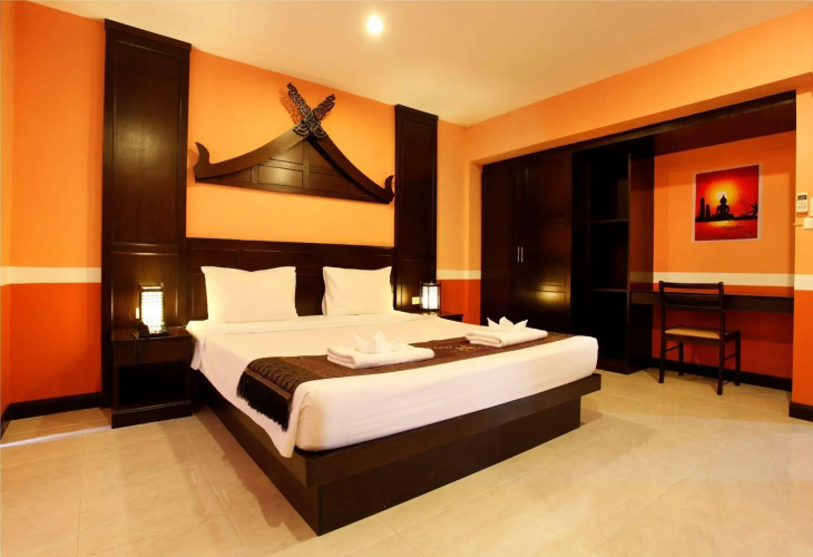 Amici Miei Hotel (SHA Certified)