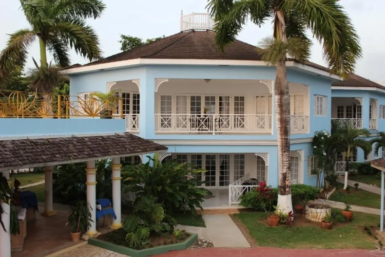 1 Bedroom Double Apartment with garden view