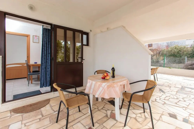Apartments Marija Vinisce
