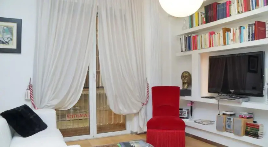Cambiano Halldis Apartment