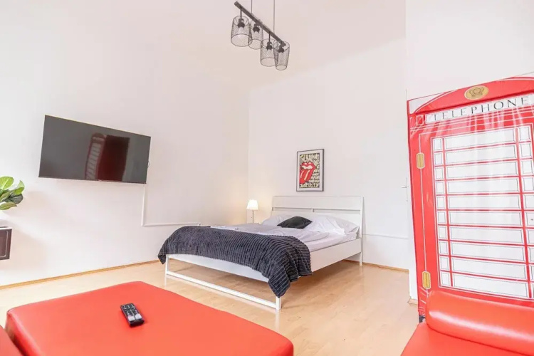 Private Room For Long Stay Stadthalle
