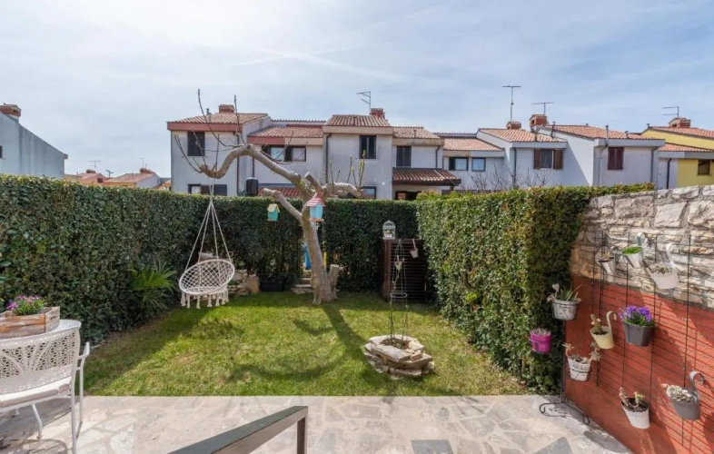 1 Bedroom Apartment with garden view