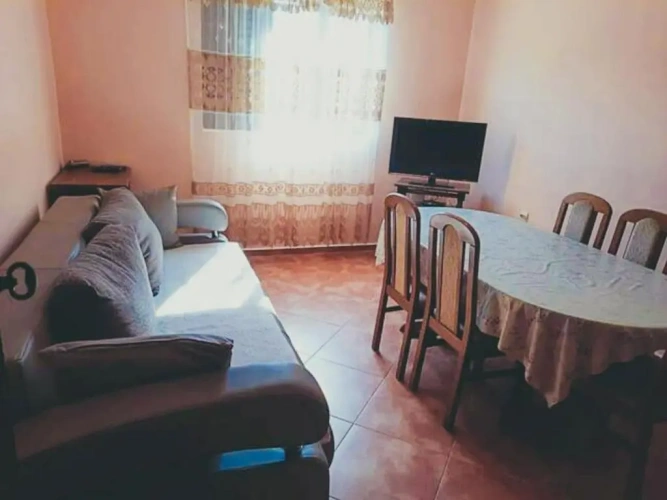 2 Bedrooms Cottage