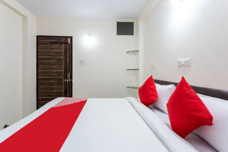 OYO 29431 Hotel Nagar