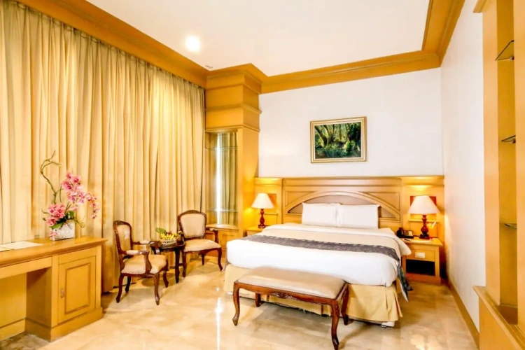 Deluxe Suite