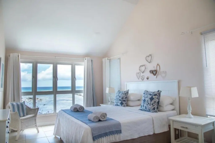 2 Bedrooms Duplex Villa beachfront