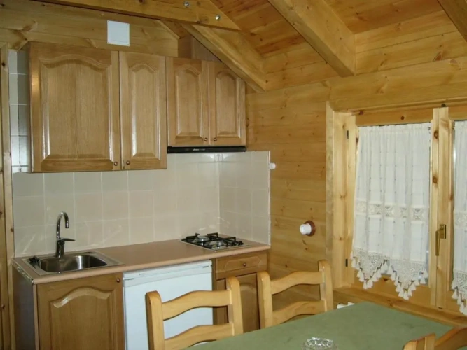 2 Bedrooms Bungalow