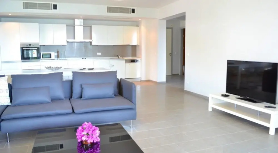Topaz Apartment