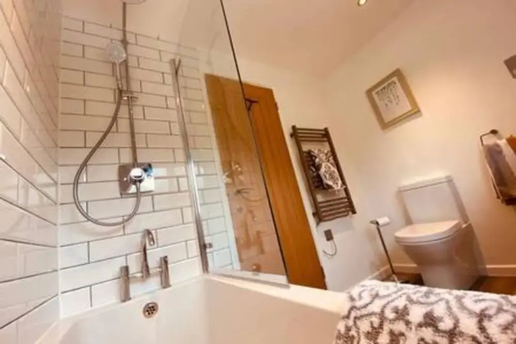 Mousehole Two-bed Bungalow With Parking