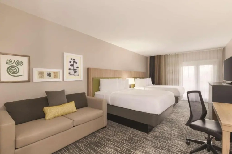 Quadruple Suite with balcony