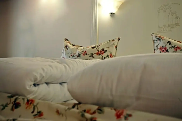 Economy room