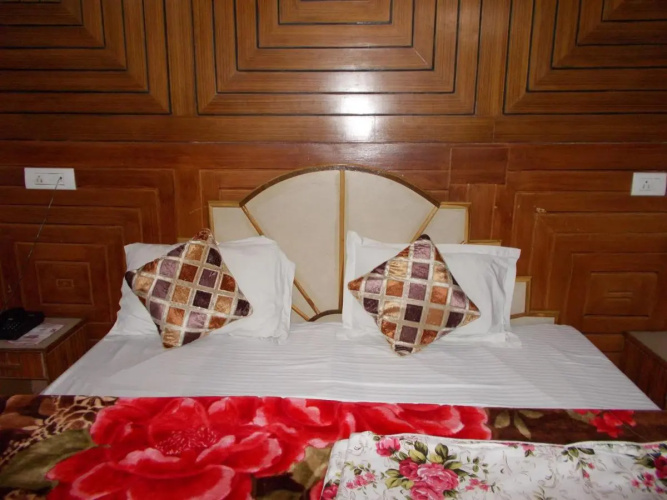 Ashok Hotel