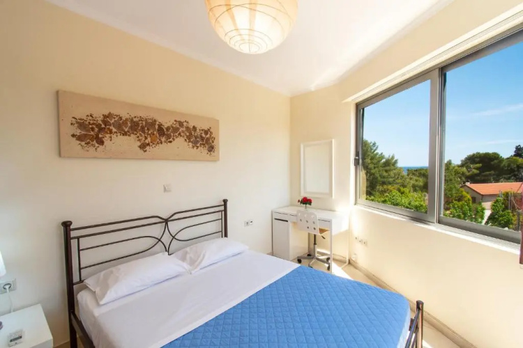 Efi Apartments