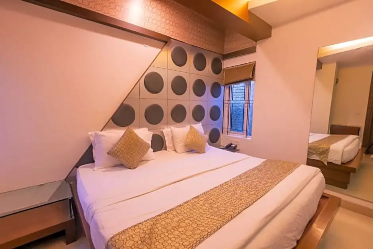 Krishinton Suites