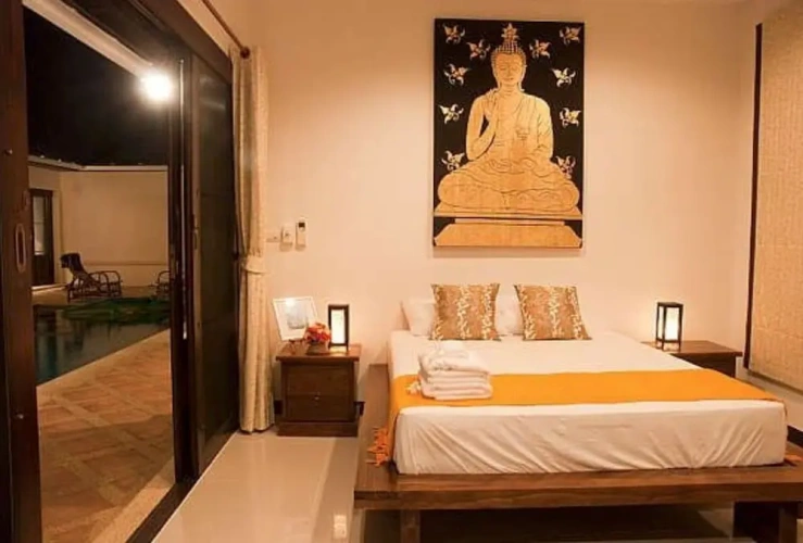 4 Bedrooms Villa