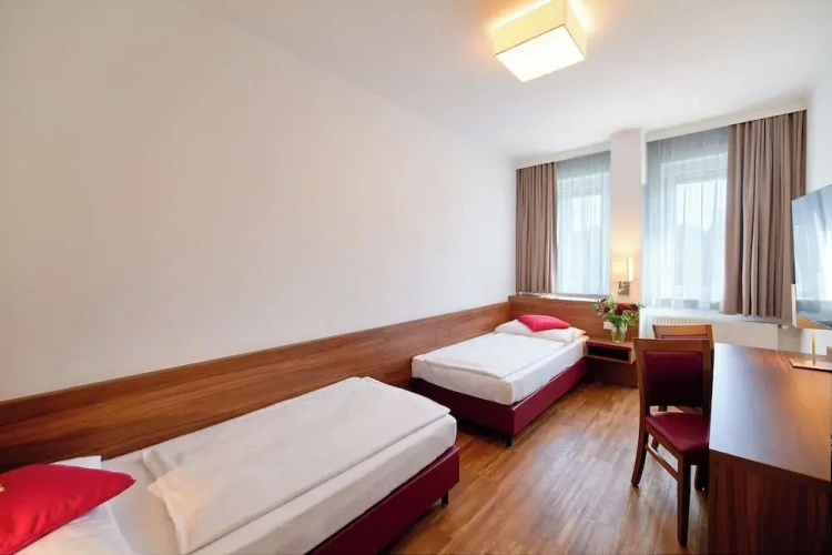 Economy Twin room with view