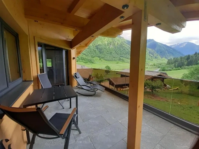 3 Bedrooms Chalet