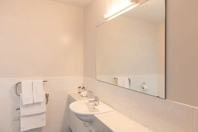 1 Bedroom Suite