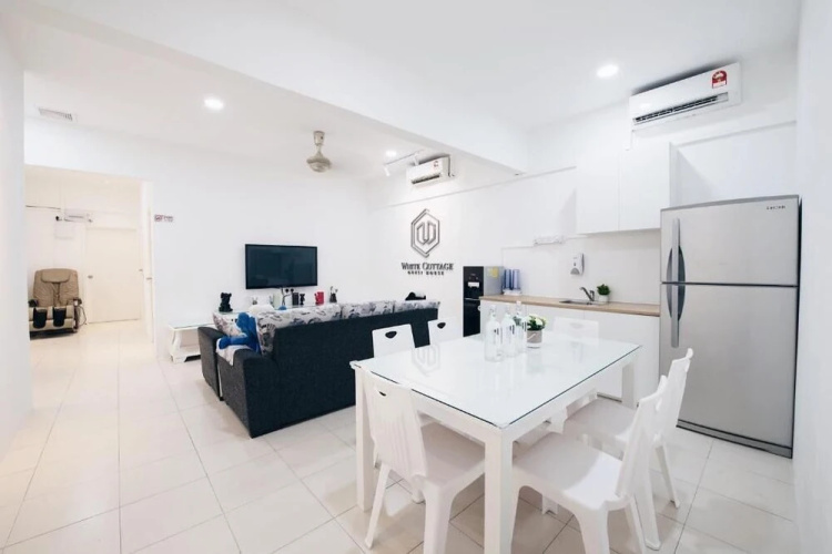 White Cottage Guest House
