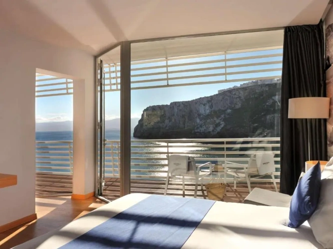 Deluxe Double Suite with balcony and oceanfront