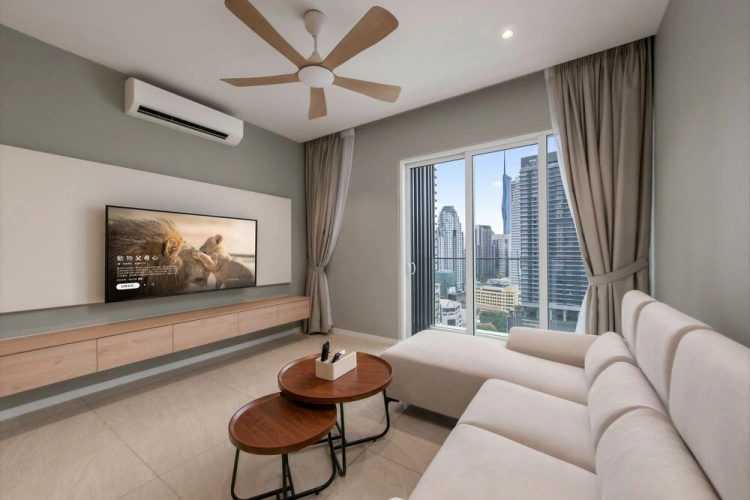 2 Bedrooms Deluxe Suite with balcony and with city view