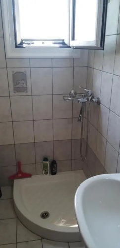 3 bedrooms house
