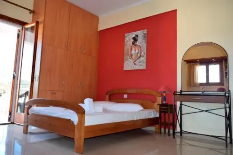 Iris Apartments