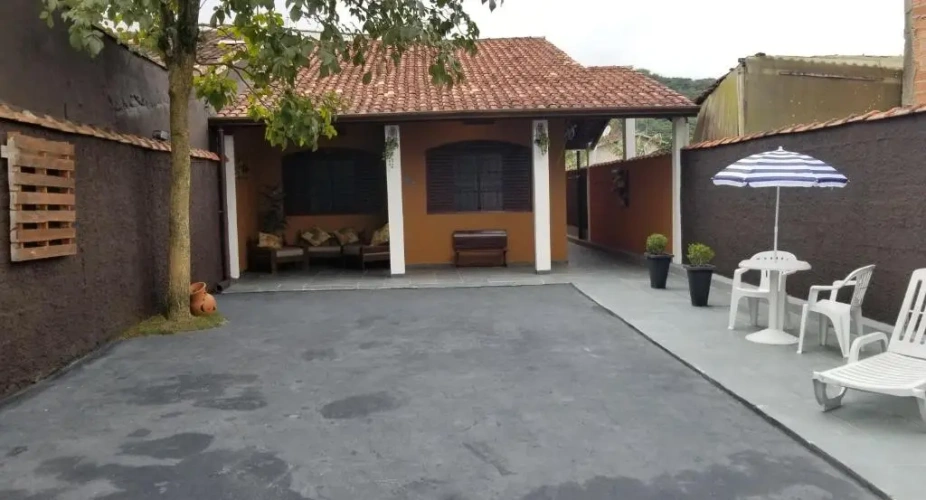 3 Bedrooms Cottage