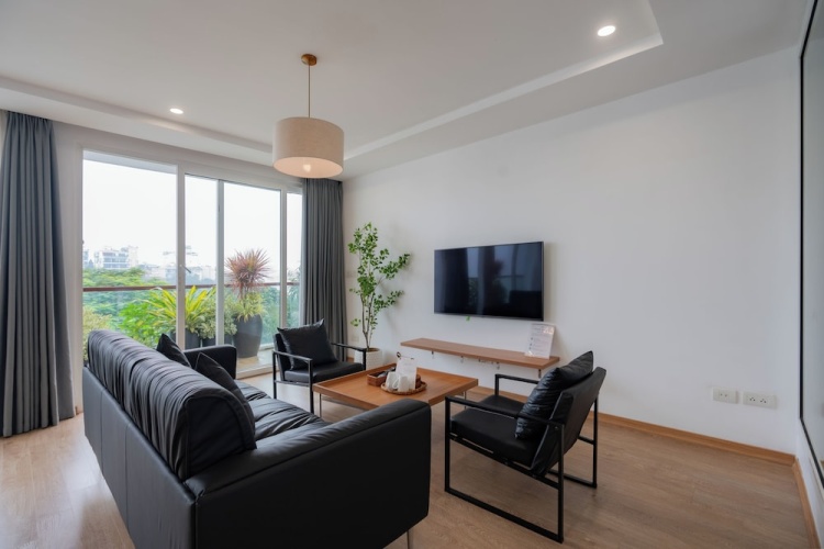 3 Bedrooms Premium Apartment with balcony and with lake view