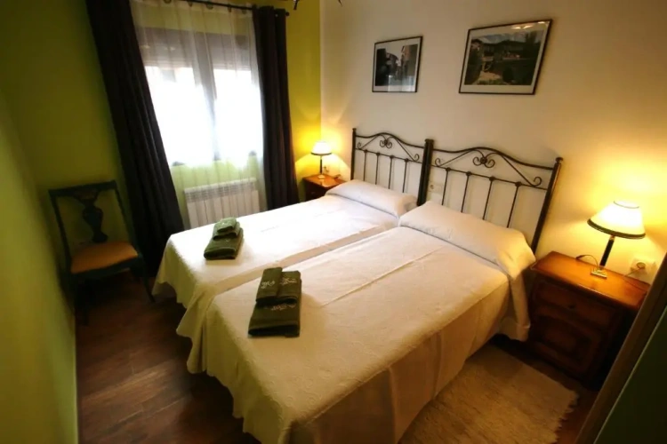 3 Bedrooms Cottage