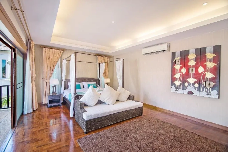 4 Bedrooms Villa 2 Villa