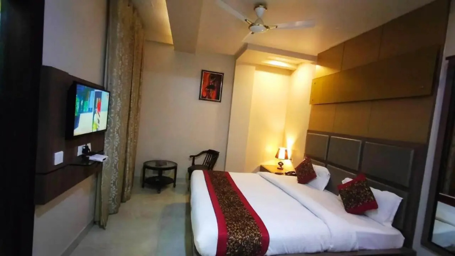 Hotel Ozas Grand