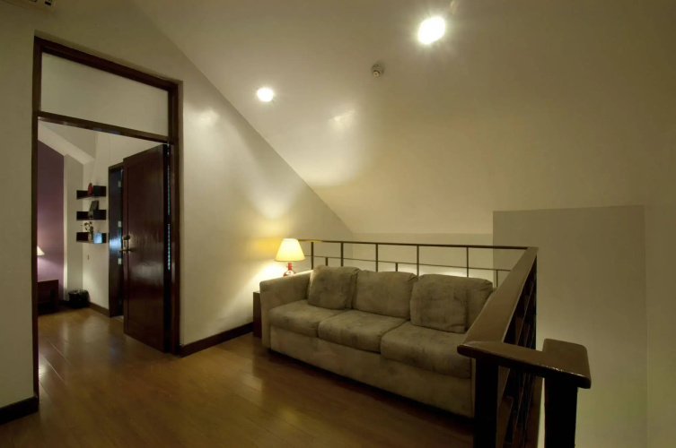 Hotel 878 Libis