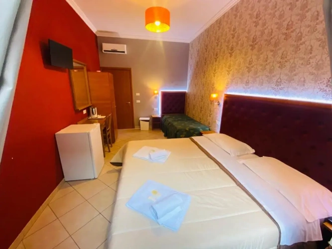 Triple room