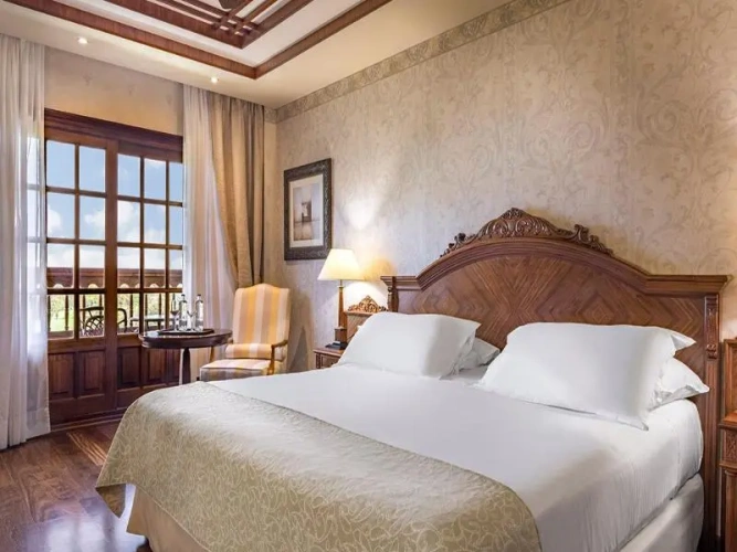 Prestige Suite with balcony