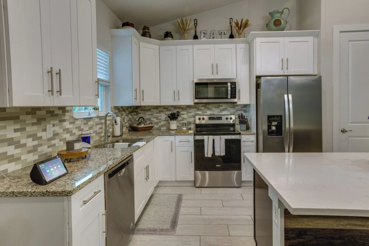 4 Bedrooms Cottage